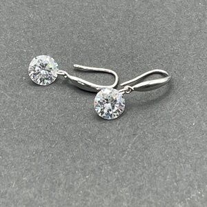 Silver / zirconia earrings
